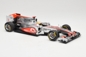 McLaren MP4-26 Mercedes #3 L. Hamilton Vodafone McLaren Showcar F1 2011 Minichamps 1:18 530111873 メタル - 画像 4/7