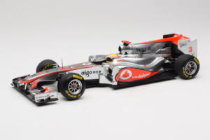 McLaren MP4-26 Mercedes #3 L. Hamilton Vodafone McLaren Showcar F1 2011 Minichamps 1:18 530111873 メタル