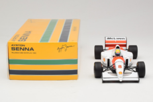 McLaren MP4/8 Ford #8 A. Senna Marlboro McLaren 1993 Minichamps 1:18 540931808 メタル - 画像 6/7