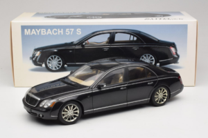 Maybach 57S ブラック AUTOart 1:18 76156 メタル - 画像 7/7