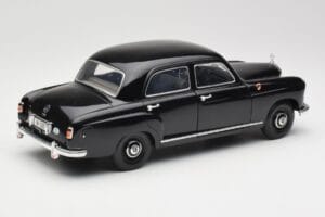 Mercedes 180 W120 Ponton ブラック Revell 1:18 08973 メタル - 画像 3/8
