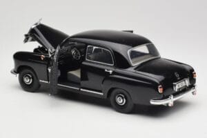 Mercedes 180 W120 Ponton ブラック Revell 1:18 08973 メタル - 画像 5/8