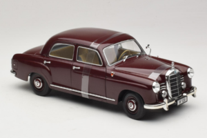 Mercedes 180 Ponton ダークレッド Revell 1:18 08876 メタル - 画像 4/6