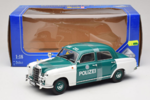 Mercedes 180 Ponton Polizei Revell 1:18 8863 メタル - 画像 6/6
