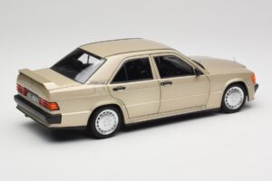 Mercedes 190E W201 2.3-16 Smoke Silver Metallic Norev 1:18 183831 メタル - 画像 3/8