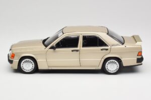 Mercedes 190E W201 2.3-16 Smoke Silver Metallic Norev 1:18 183831 メタル - 画像 4/8