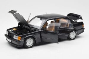 Mercedes 190E 2.3-16 W201 ブルーブラック メタリック AUTOart 1:18 76122 メタル - 画像 2/8