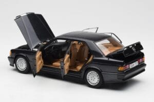Mercedes 190E 2.3-16 W201 ブルーブラック メタリック AUTOart 1:18 76122 メタル - 画像 5/8