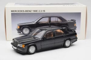 Mercedes 190E 2.3-16 W201 ブルーブラック メタリック AUTOart 1:18 76122 メタル - 画像 8/8