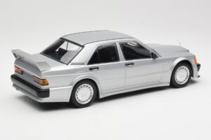 Mercedes 190E 2.5-16 EVO 1 W201 シルバー Minichamps 1:18 155036001 メタル - 画像 2/6