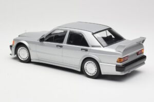Mercedes 190E 2.5-16 EVO 1 W201 シルバー Minichamps 1:18 155036001 メタル - 画像 5/6