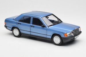 Mercedes 190E W201 ダイヤモンド ブルー ディーラー エディション Norev 1:18 B66040661 メタル - 画像 6/8