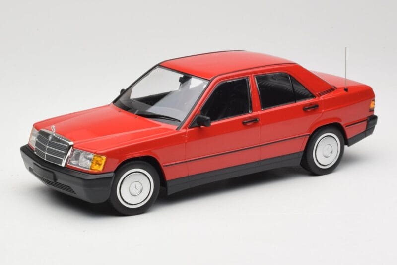 Mercedes 190E W201 レッド Minichamps 1:18 155037000 メタル