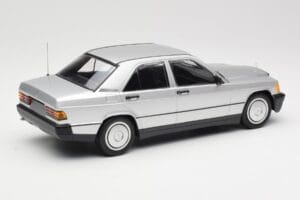 Mercedes 190E W201 シルバー Minichamps 1:18 155037004 メタル - 画像 2/6