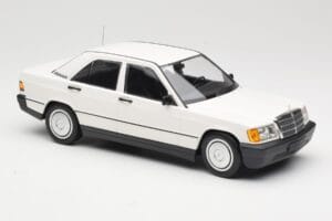 Mercedes 190E W201 ホワイト Minichamps 1:18 155037002 メタル - 画像 4/6