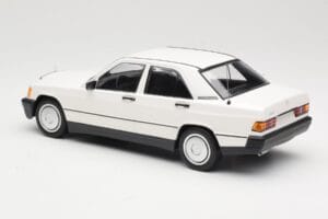 Mercedes 190E W201 ホワイト Minichamps 1:18 155037002 メタル - 画像 5/6