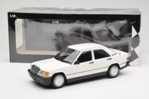 Mercedes 190E W201 ホワイト Minichamps 1:18 155037002 メタル - 画像 6/6