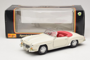Mercedes 190SL ホワイト Maisto 1:18 50274 メタル - 画像 8/8