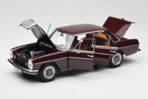 Mercedes 200 W115 ダークレッドブラウン Norev 1:18 183778 メタル - 画像 2/8