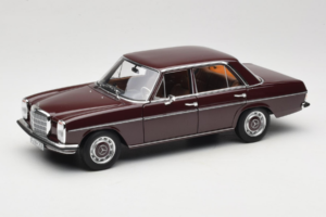 Mercedes 200 W115 ダークレッドブラウン Norev 1:18 183778 メタル