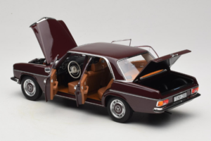 Mercedes 200 W115 ダークレッドブラウン Norev 1:18 183778 メタル - 画像 5/8