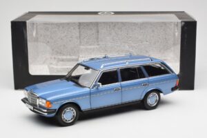 Mercedes 200 S123 T-Model ダイヤモンド ブルー ディーラー エディション Norev 1:18 B66040671 メタル - 画像 8/8