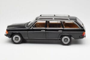 Mercedes 200 T S123 ブラック Norev 1:18 183735 メタル - 画像 4/8