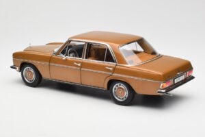 Mercedes 200 W115 バイケーン ゴールド ディーラー エディション Norev 1:18 B66040665 メタル - 画像 7/8