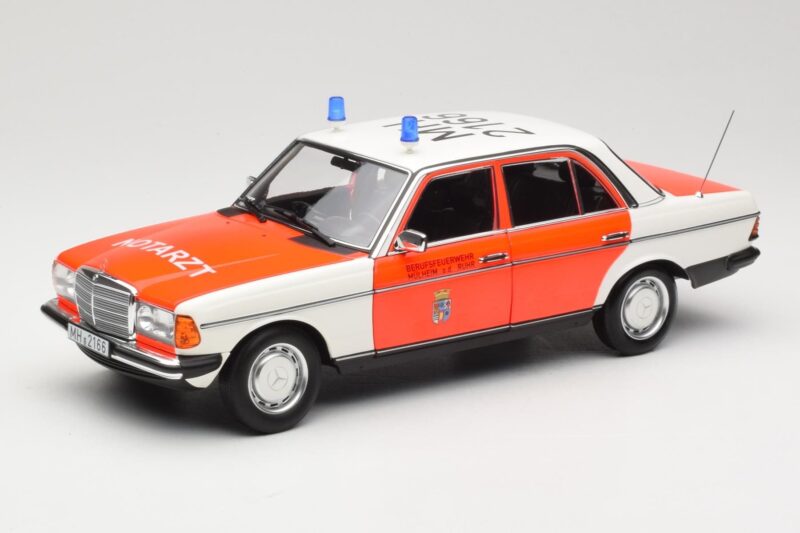 Mercedes 200 W123 アンビュランス ホワイト Norev 1:18 183834 メタル