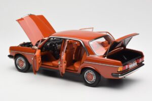 Mercedes 200 W123 イングリッシュ レッド ディーラー エディション Norev 1:18 B66040653 メタル - 画像 5/8