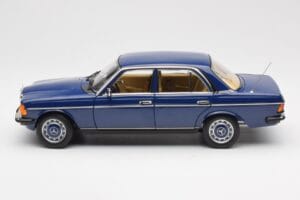Mercedes 200 W123 サーフブルー Norev 1:18 183710 メタル - 画像 4/8