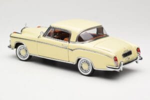Mercedes 220 SE W128 クーペ ベージュ Sun Star 1:18 3562 メタル - 画像 7/8