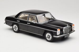 Mercedes 220D W115 ブラック MCG 1:18 MCG18117 メタル - 画像 4/6