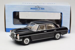 Mercedes 220D W115 ブラック MCG 1:18 MCG18117 メタル - 画像 6/6