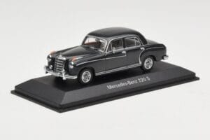 Mercedes 220S W180 ライトグレー Minichamps 1:43 B66040534 メタル - 画像 2/4
