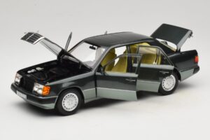 Mercedes 230E W124 Night Green Metallic Norev 1:18 183952 メタル - 画像 2/8