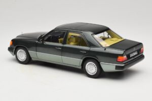 Mercedes 230E W124 Night Green Metallic Norev 1:18 183952 メタル - 画像 7/8