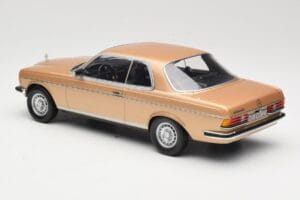 Mercedes 280 CE C123 ゴールド Norev 1:18 183587 メタル - 画像 5/6