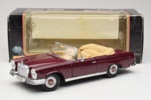 Mercedes 280SE W108 ボルドーレッド Maisto 1:18 31811 メタル - 画像 8/8