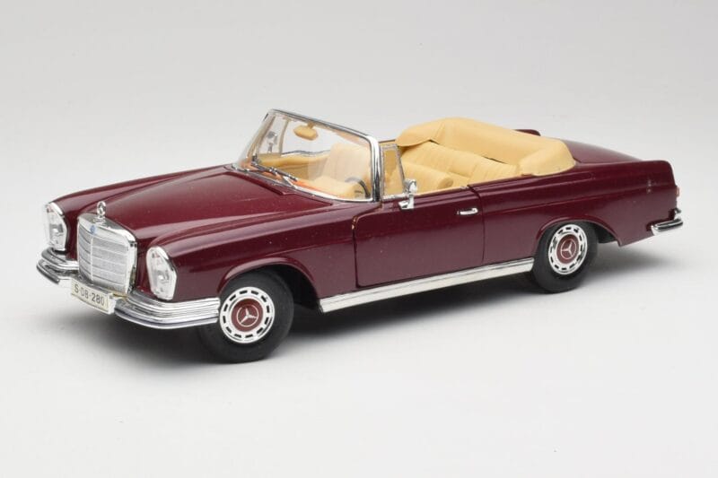 Mercedes 280SE W108 ボルドーレッド Maisto 1:18 31811 メタル