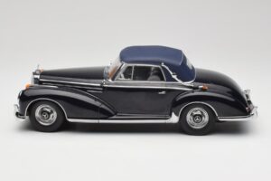 Mercedes 300 SC W188 カブリオレ ソフトトップ ダークブルー KK-Scale 1:18 KKDC180944 メタル - 画像 3/6