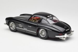 Mercedes 300 SL W198 ブラック Bburago 1:18 35791 メタル - 画像 7/8