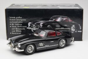 Mercedes 300 SL W198 ブラック Bburago 1:18 35791 メタル - 画像 8/8