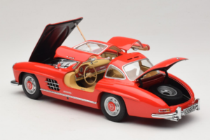 Mercedes 300 SL Gullwing レッド Minichamps 1:18 180039001 メタル - 画像 5/8