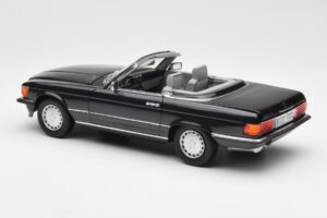 Mercedes 300 SL R107 ブラック パール ディーラー エディション Norev 1:18 B66040678 メタル - 画像 9/10