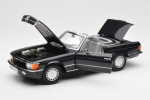 Mercedes 300 SL R107 ブラック パール ディーラー エディション Norev 1:18 B66040678 メタル - 画像 2/10