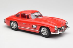 Mercedes 300 SL レッド Bburago 1:18 3015 メタル - 画像 6/8