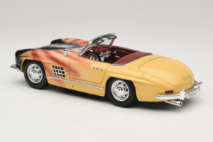 Mercedes 300 SL Roadster Rosemarie Muster リミテッドエディション 18/27 Bburago 1:18 3023-M1 メタル - 画像 7/8