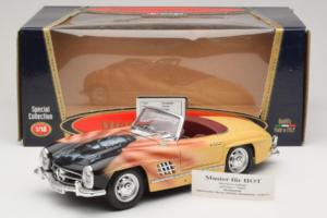 Mercedes 300 SL Roadster Rosemarie Muster リミテッドエディション 18/27 Bburago 1:18 3023-M1 メタル - 画像 8/8
