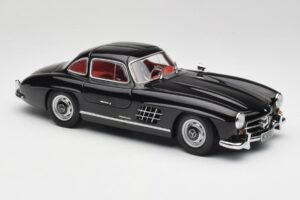 Mercedes 300 SL W198 ブラック Minichamps 1:18 180039004 メタル - 画像 6/8